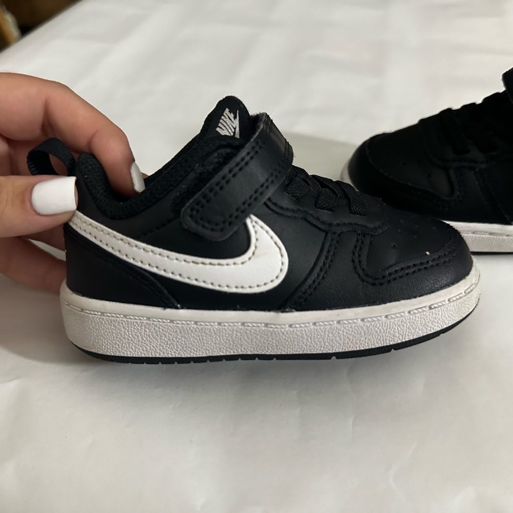 Nike Kids Black and White Velcro Sneakers